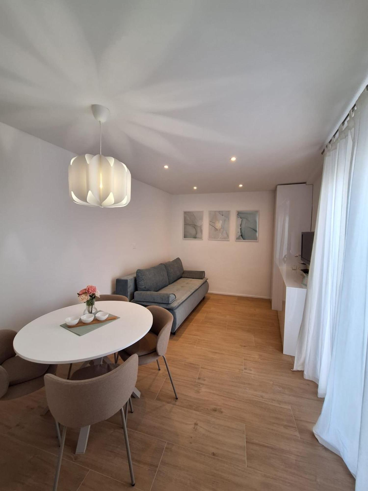 Tommy Apartament *